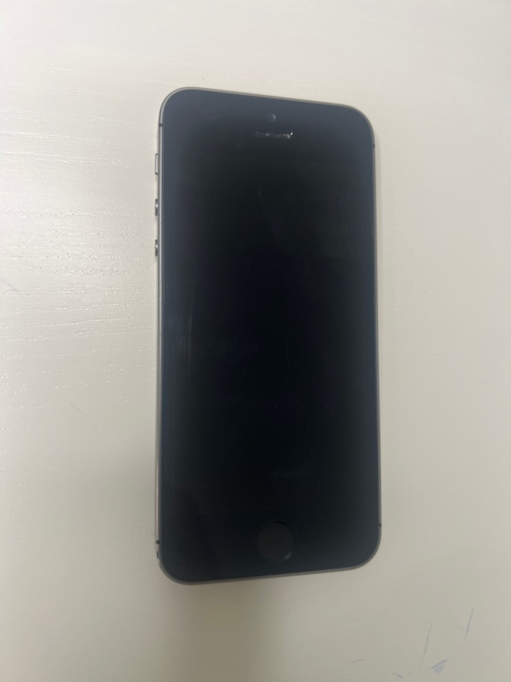 3 iphone 5s, 4s white and black
